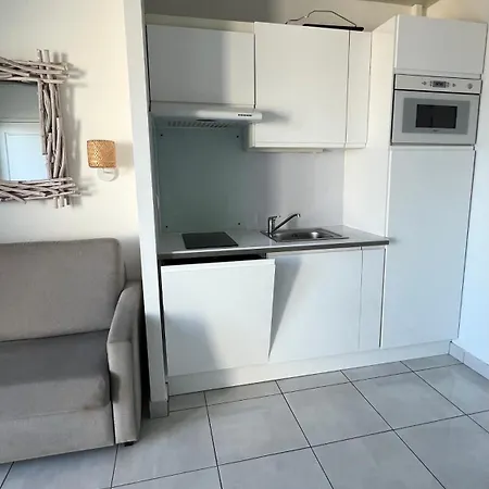 Appartement Beautiful With Parking! *